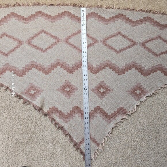 Wilfred Faroe Merino Wool Triangle Scarf Pinkish Taupe Aritzia - Picture 4 of 12